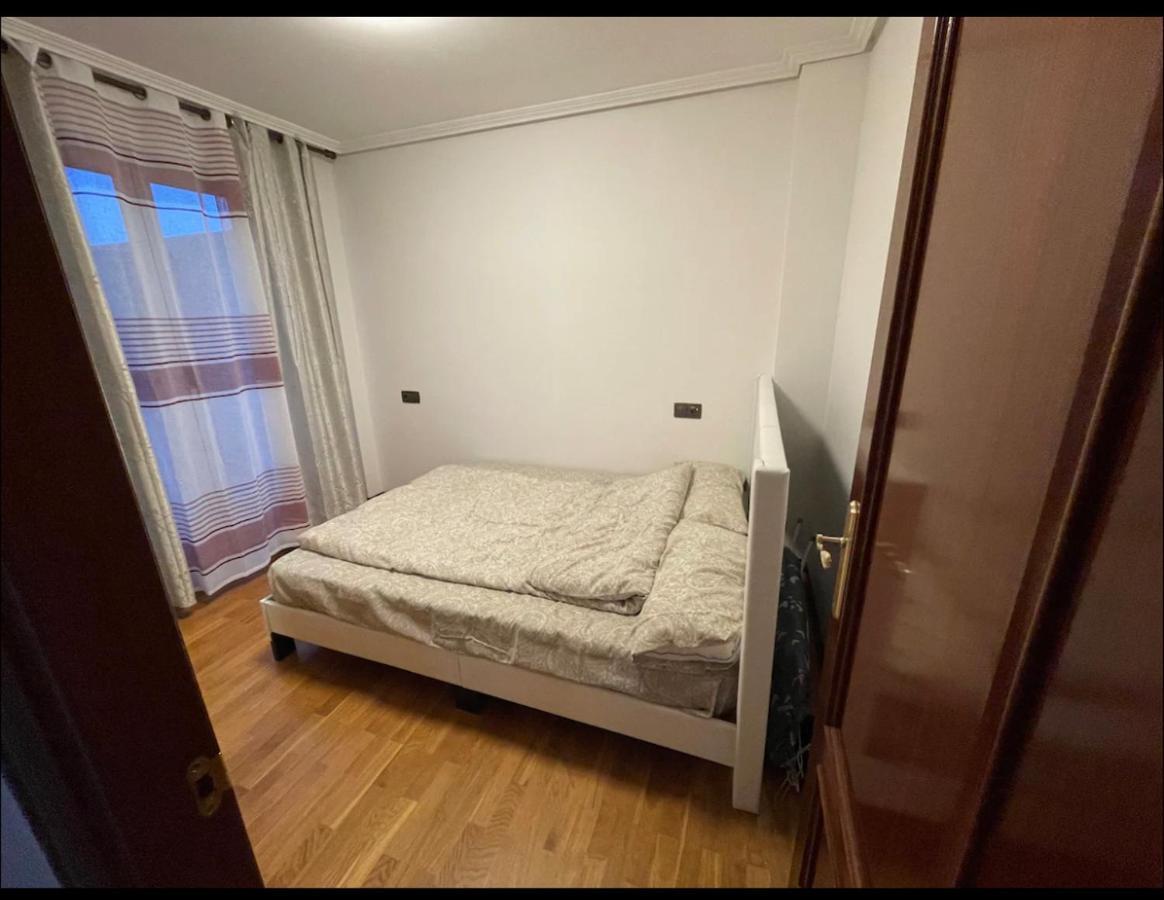 Bonito Piso Con Aparcamiento A Pie De La Calle . 나헤라 외부 사진